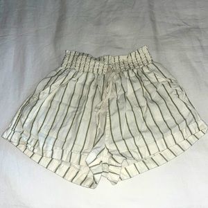 NEW Striped Linen Shorts, small. Stretchy waist and drawstring with pockets